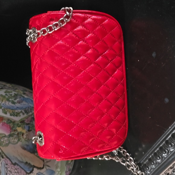 SARA BURGLAR Red Quilted Genuine. ITALY Leather Shoulder bag. New without tag - Picture 2 of 6